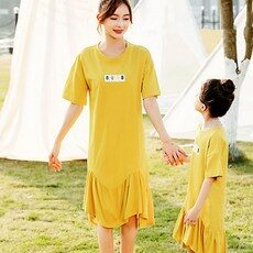 후기를 보니 더 맘에 들어요, 요즘 사람들이 자주 찾는 모녀커플옷을 HOT 10에서 만나보세요!